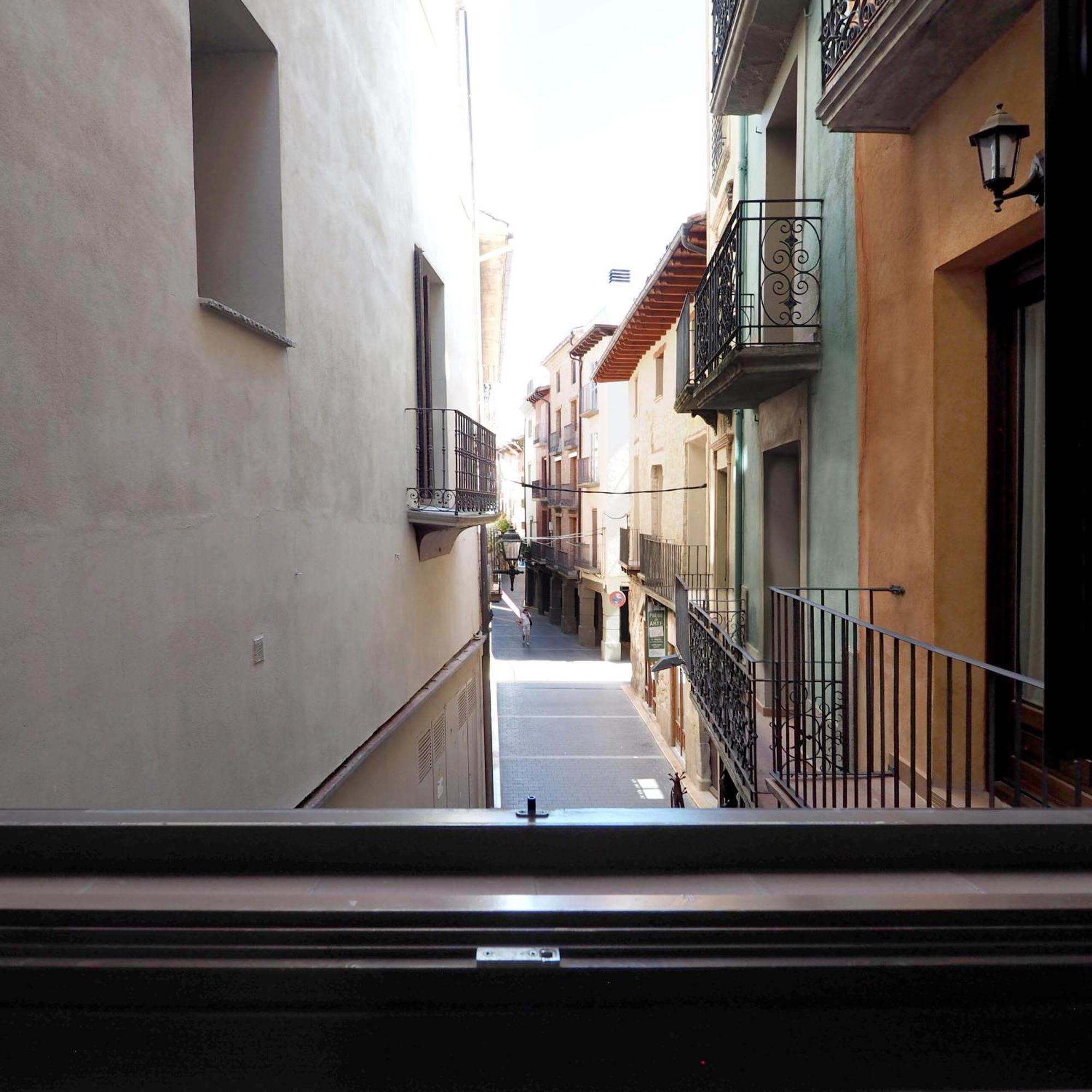Apartamentos Angelus Plaza Mayor De Graus Exteriér fotografie