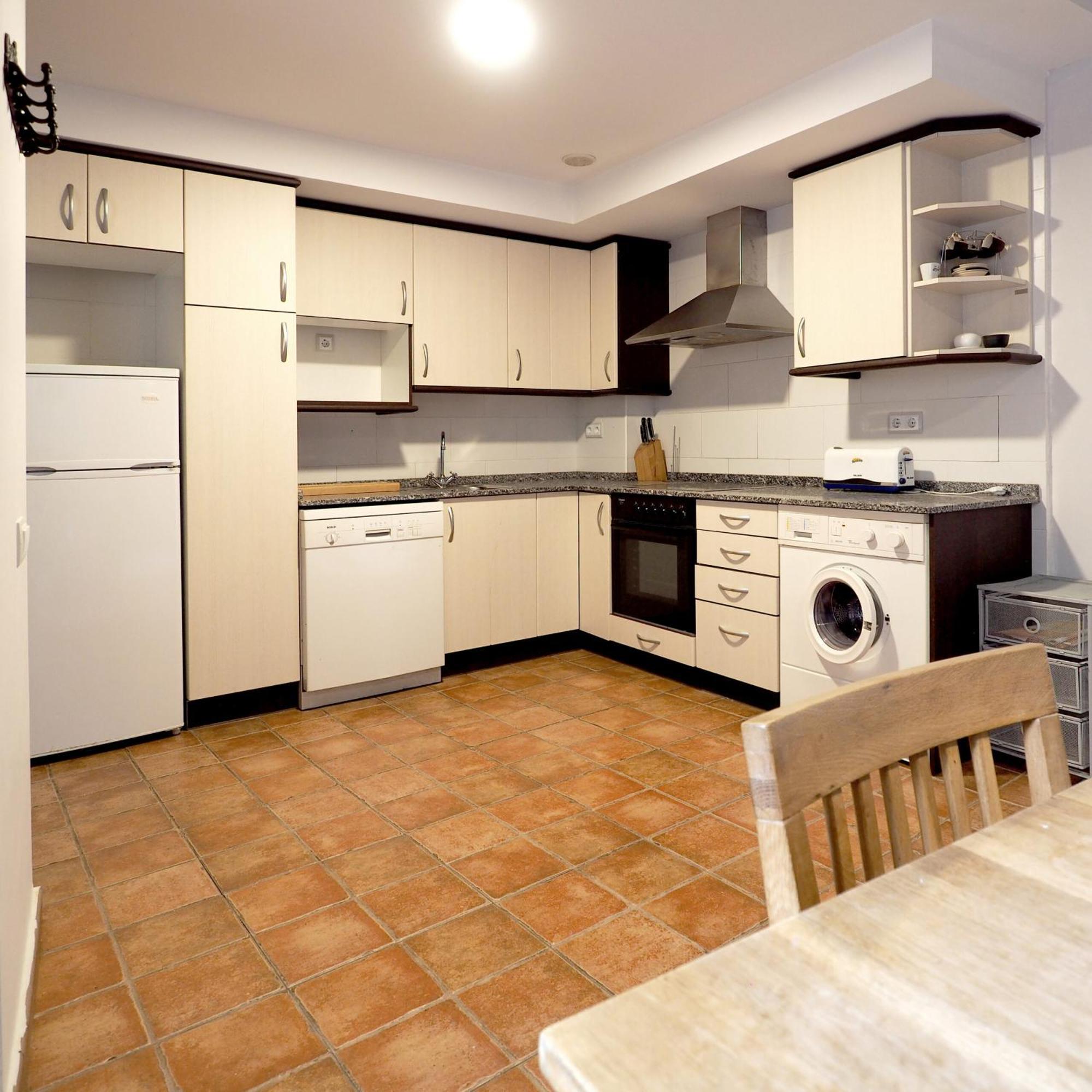 Apartamentos Angelus Plaza Mayor De Graus Exteriér fotografie
